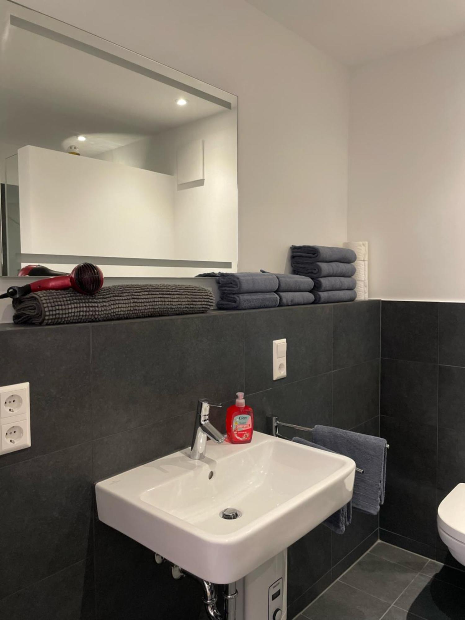 Apartment "London" In Erftstadt - 3 Zimmer & 63Qm - Nahe Koeln, Messe, Phantasialand & Bonn - Familienurlaub Oder Business Trip Ngoại thất bức ảnh
